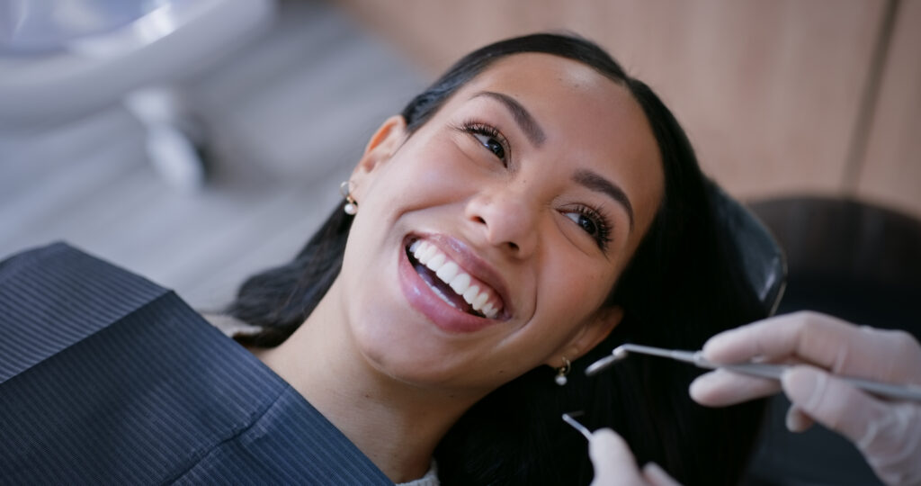 How Your Dentist Fixes a Chipped Tooth